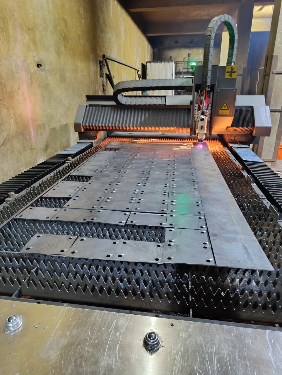 Structured Metal Plate 4